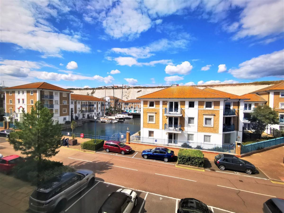 דירות ברייטון Marina Living With Parking, Balcony, Quiet And Secure מראה חיצוני תמונה